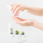 ニキビは肌の乾燥と関係あるの?ベタベタ皮脂の原因は肌の乾燥にあった